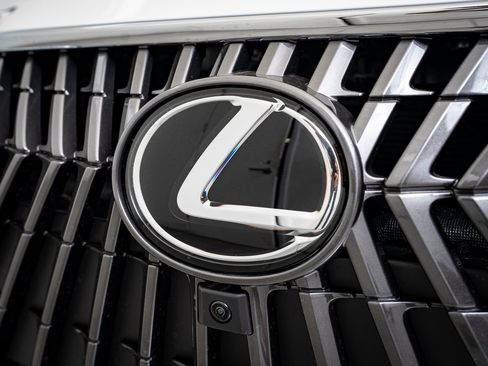 New 2025 Lexus ES 350 Ultra Luxury image 3