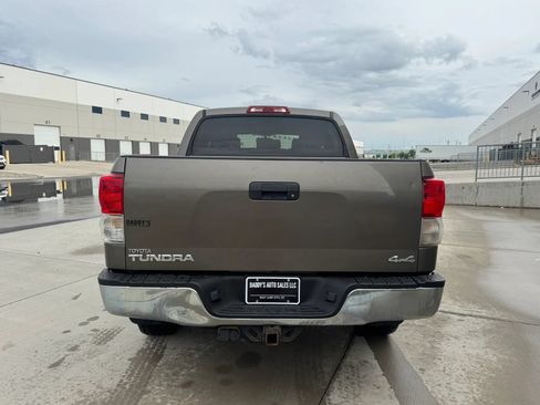 Used 2012 Toyota Tundra 4x4 CrewMax w/ Tow Pkg image 4