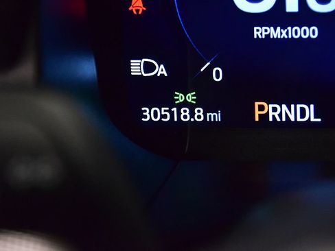 Used 2025 Ford Explorer Active AWD/4WD image 19