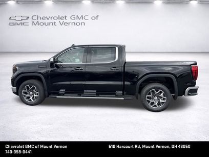 New 2026 GMC Sierra 1500 SLE w/ LPO, Black Badging Package