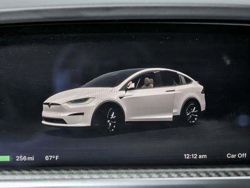 Used 2023 Tesla Model X Plaid image 26