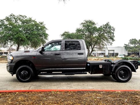 Used 2024 RAM 3500 Tradesman w/ Cold Weather Group image 8