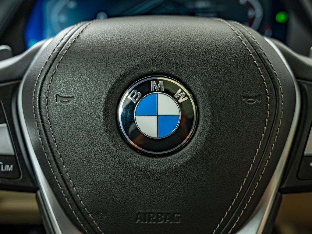 Used 2021 BMW X5 xDrive40i w/ Convenience Package AWD/4WD image 22