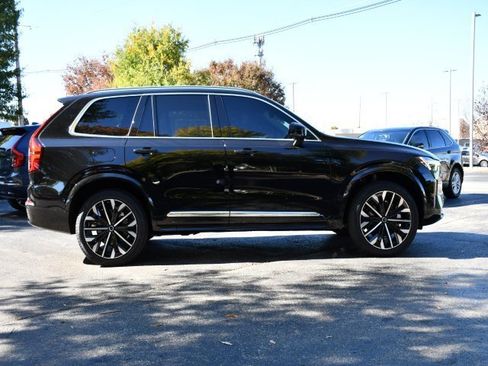 New 2026 Volvo XC90 B6 Plus w/ Protection Package Premier image 8