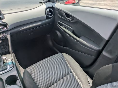 Used 2020 Hyundai Kona SEL Plus FWD image 17