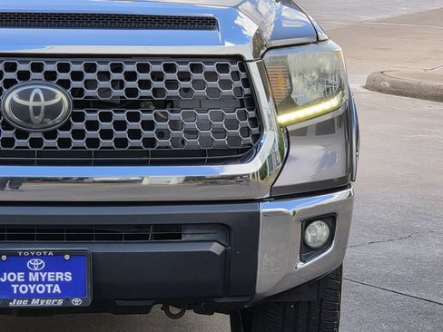 Used 2018 Toyota Tundra SR5 w/ SR5 Upgrade Package RWD image 4