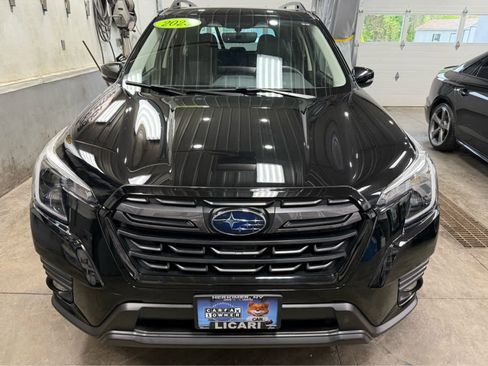 Used 2023 Subaru Forester Limited AWD/4WD image 2