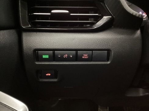 Used 2025 Nissan Sentra SR image 39