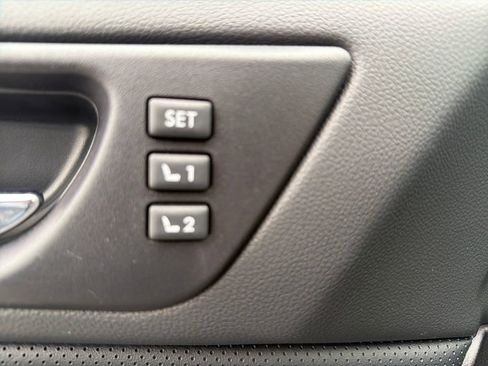 Used 2017 Subaru Outback 3.6R Limited image 45