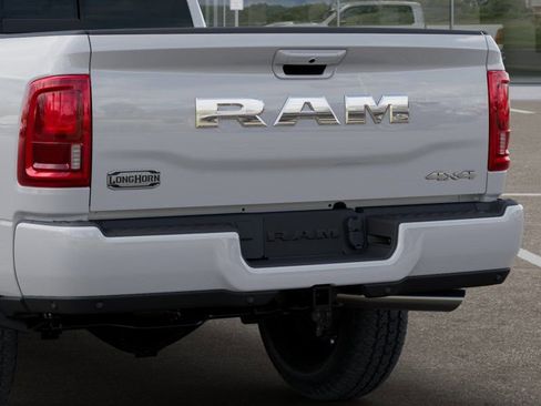 New 2025 RAM 2500 Limited AWD/4WD image 13