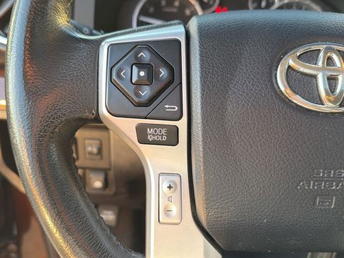 Used 2016 Toyota Tundra Limited w/ Limited Premium Package RWD image 20