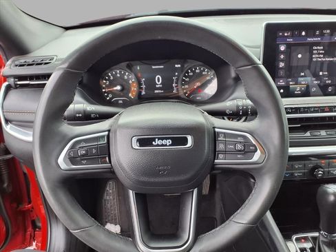 Used 2023 Jeep Compass Limited image 12