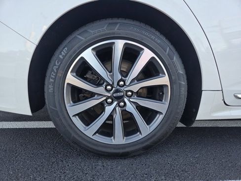 Used 2020 Lincoln Continental image 30