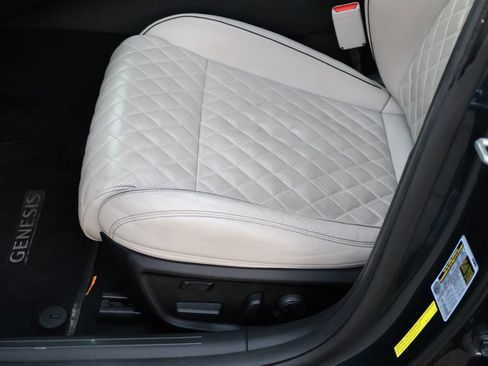 Used 2023 Genesis G70 3.3T w/ Sport Prestige Package image 43