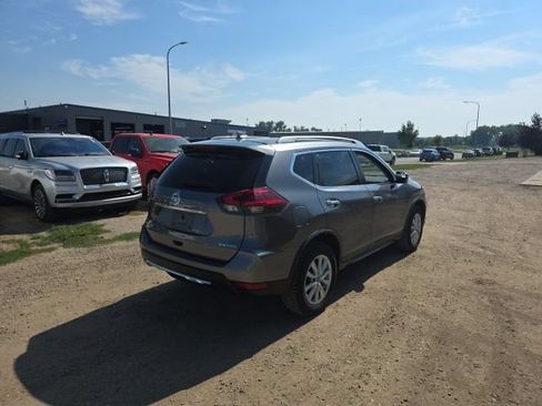 Used 2018 Nissan Rogue SV AWD/4WD image 7