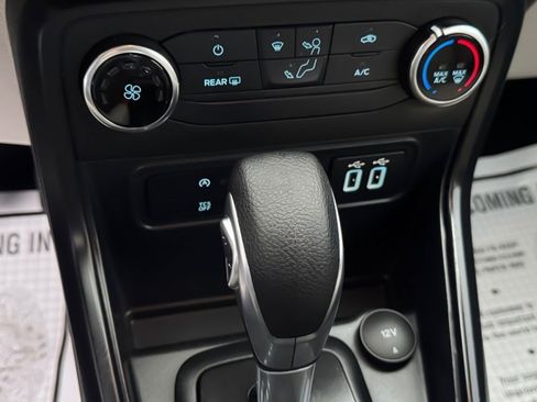 Used 2020 Ford EcoSport S image 28