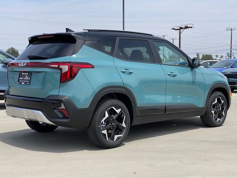 New 2026 Kia Seltos S FWD image 3