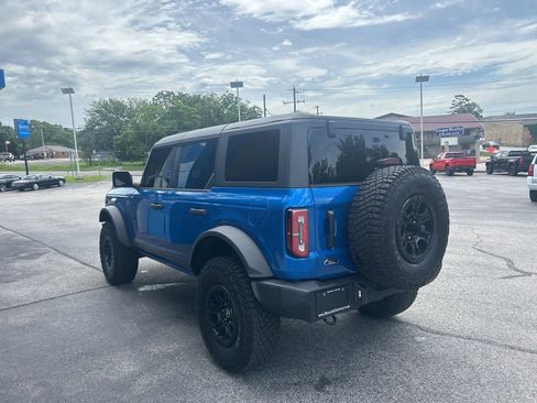 Used 2023 Ford Bronco Wildtrak image 4