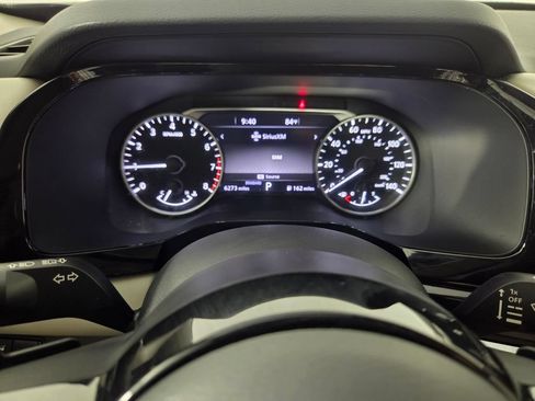 Used 2025 Nissan Pathfinder SL FWD image 14