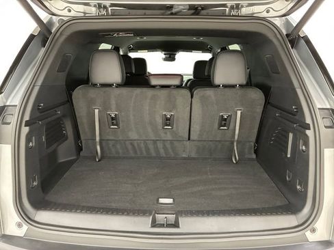 Used 2026 Chevrolet Traverse Z71 w/ Driver Confidence Package AWD/4WD image 17