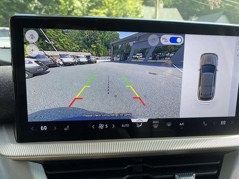 Used 2026 Ford Explorer Active AWD/4WD image 26