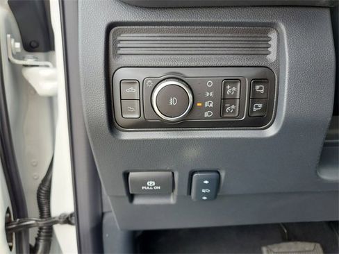 New 2025 Ford F250 Platinum image 32