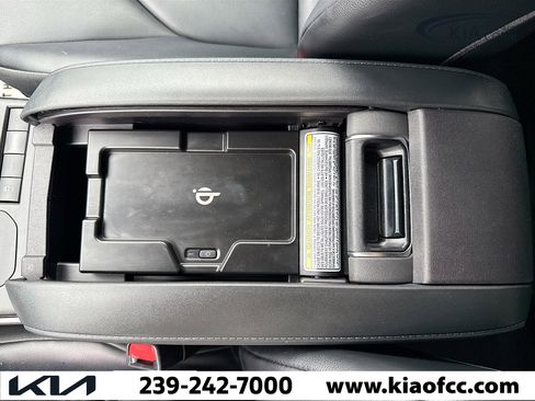 Used 2022 Toyota Highlander XLE image 32