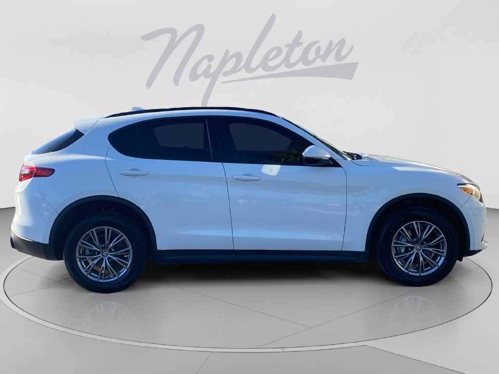 Used 2022 Alfa Romeo Stelvio Sprint RWD image 7