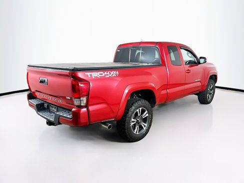 Used 2016 Toyota Tacoma TRD Sport w/ Towing Package image 9