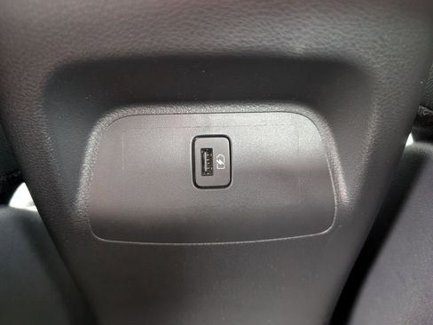 Used 2025 Nissan Sentra SR w/ SR Premium Package FWD image 29