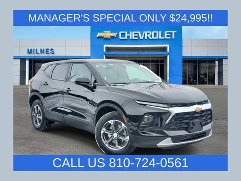 Certified 2025 Chevrolet Blazer LT FWD image 1