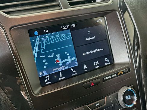Used 2019 Ford Explorer XLT w/ Equipment Group 201A FWD image 21