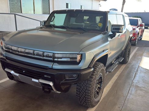 Used 2024 GMC Hummer EV 3X w/ Omega Edition AWD/4WD image 4