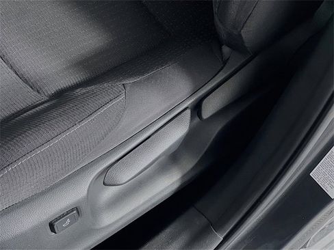 Used 2018 Toyota C-HR XLE image 12