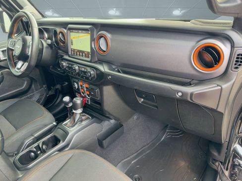 Used 2022 Jeep Gladiator Mojave w/ Cold Weather Group image 23