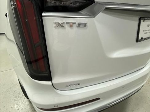 Used 2024 Cadillac XT6 Sport w/ Technology Package AWD/4WD image 25