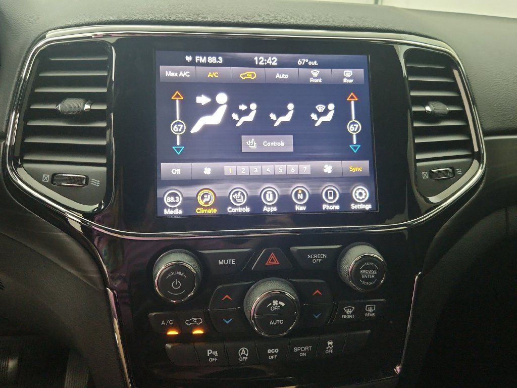 Certified 2021 Jeep Grand Cherokee Freedom Edition AWD/4WD image 30