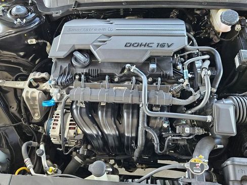 Used 2025 Kia K4 GT-Line w/ GT-Line Premium Package FWD image 31