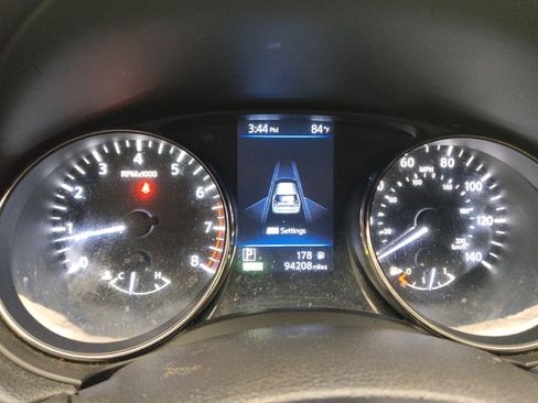 Used 2019 Nissan Rogue SV AWD/4WD image 23