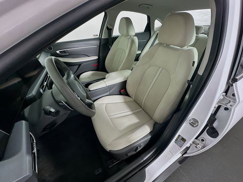 Used 2025 Hyundai Sonata SEL FWD image 13