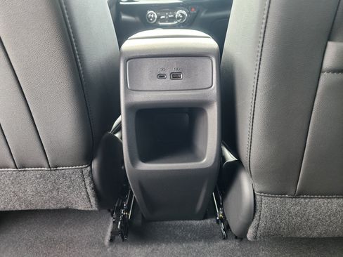 New 2026 Chevrolet Trax RS w/ Sunroof Package image 17