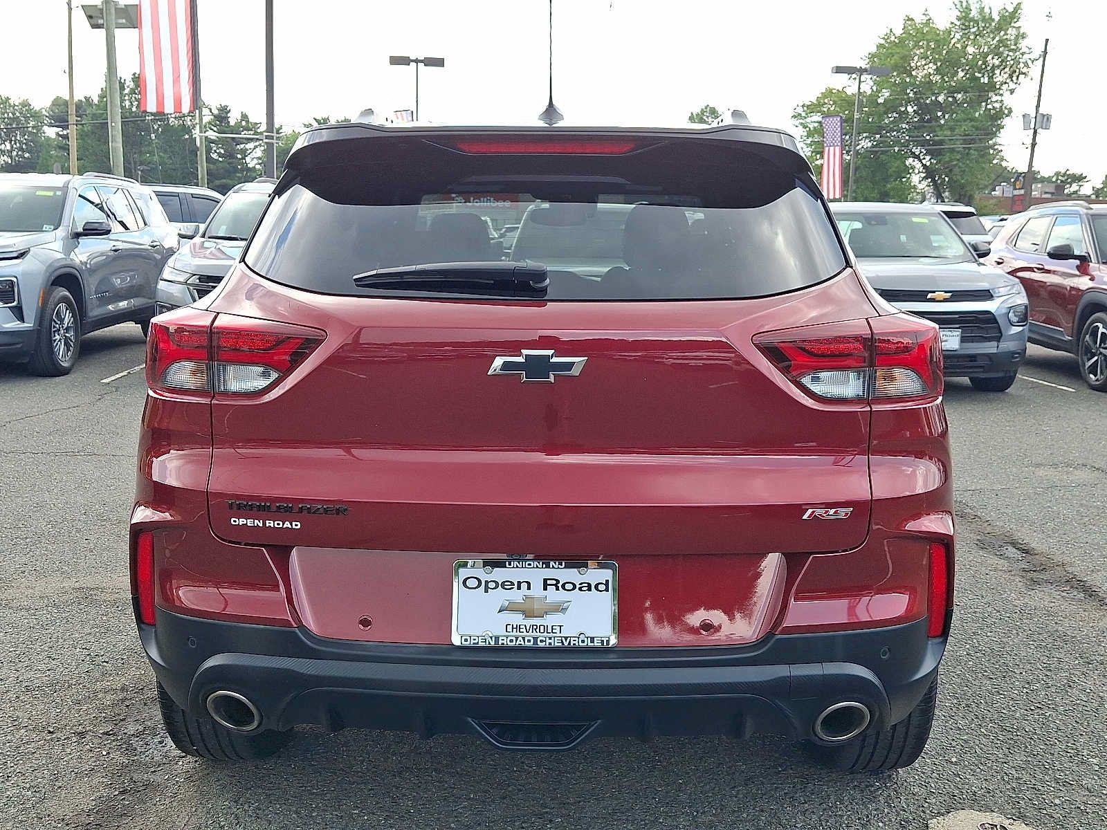 Used 2022 Chevrolet TrailBlazer RS w/ Technology Package FWD image 5