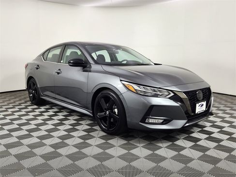 Used 2023 Nissan Sentra SR w/ Trunk Package image 6