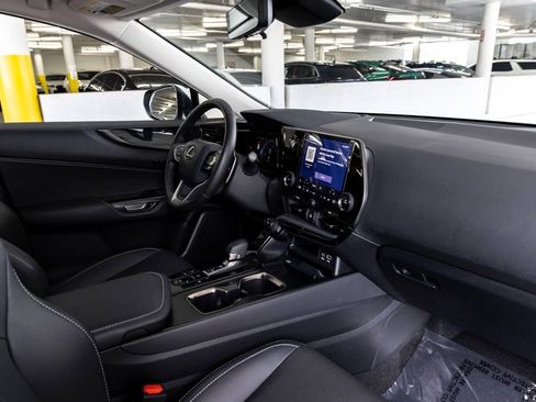 Used 2024 Lexus NX 350h AWD image 30