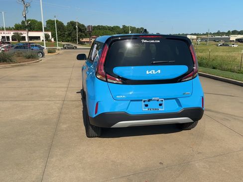 Used 2024 Kia Soul EX image 7