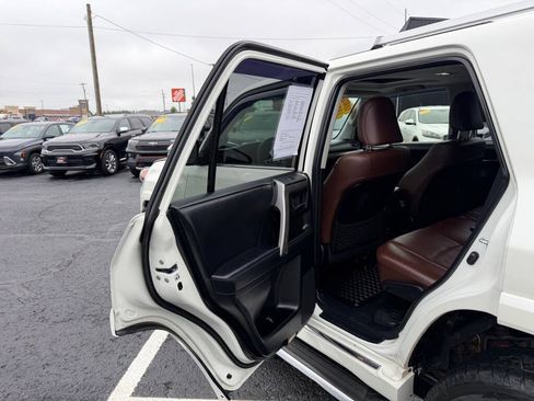 Used 2019 Toyota 4Runner 4WD image 34