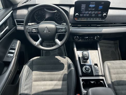 Used 2023 Mitsubishi Outlander SE FWD image 22