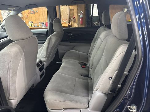 Used 2019 Honda Pilot LX image 12