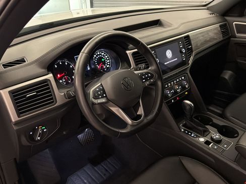 Used 2020 Volkswagen Atlas Cross Sport SE AWD/4WD image 4