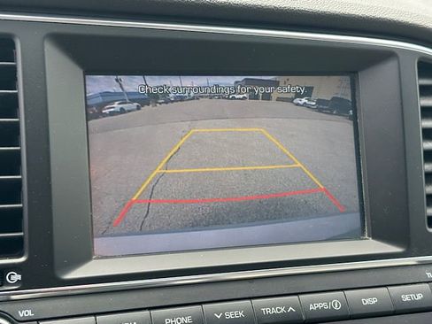 Used 2017 Hyundai Elantra SE FWD image 28